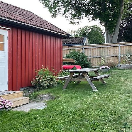 Apartament With Access To Garden, Central, Quiet And With Free Parking Фредрикстад Экстерьер фото
