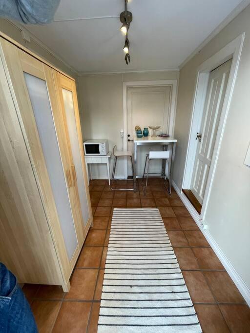 Apartament With Access To Garden, Central, Quiet And With Free Parking Фредрикстад Экстерьер фото